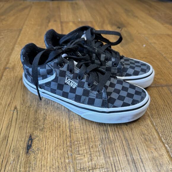 Vans Other - VAN's Classic Checkerboard Lace-up Skate Shoe 13 Youth Black & Grey
